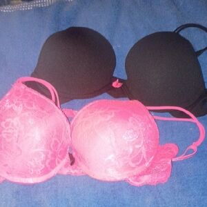 Victoria's Secret Pink Lace and Black Smooth Bra Duo